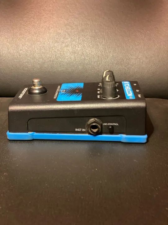 Autotune Pedal Emulador TC Helicon C1 para MCs - Equipamentos e