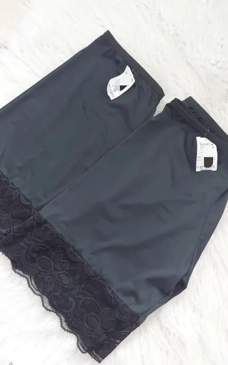 Short anágua com e sem renda