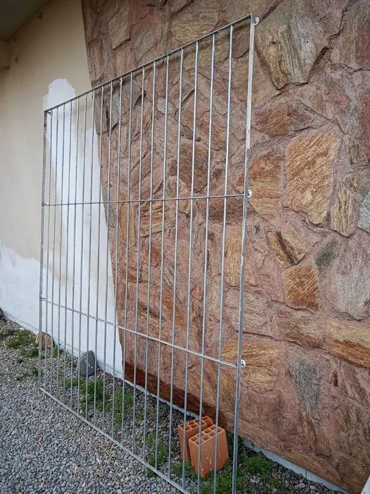Grade de proteção em metal