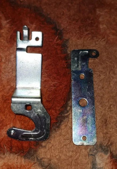 Dobradiça Superior + inferior porta Microondas Electrolux ME044