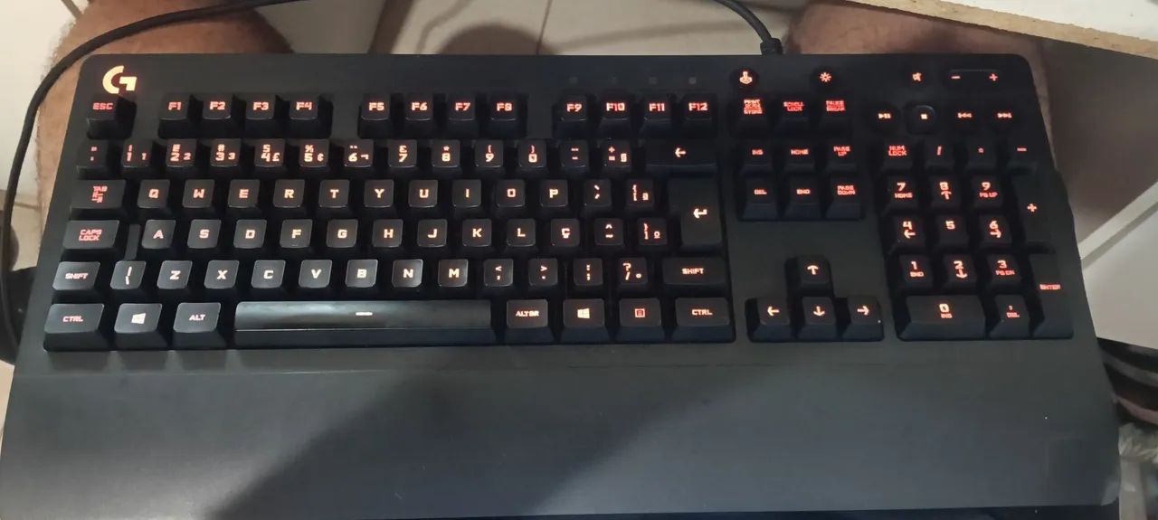 Teclado Gamer Logitech G213 Prodigy - Foto 3