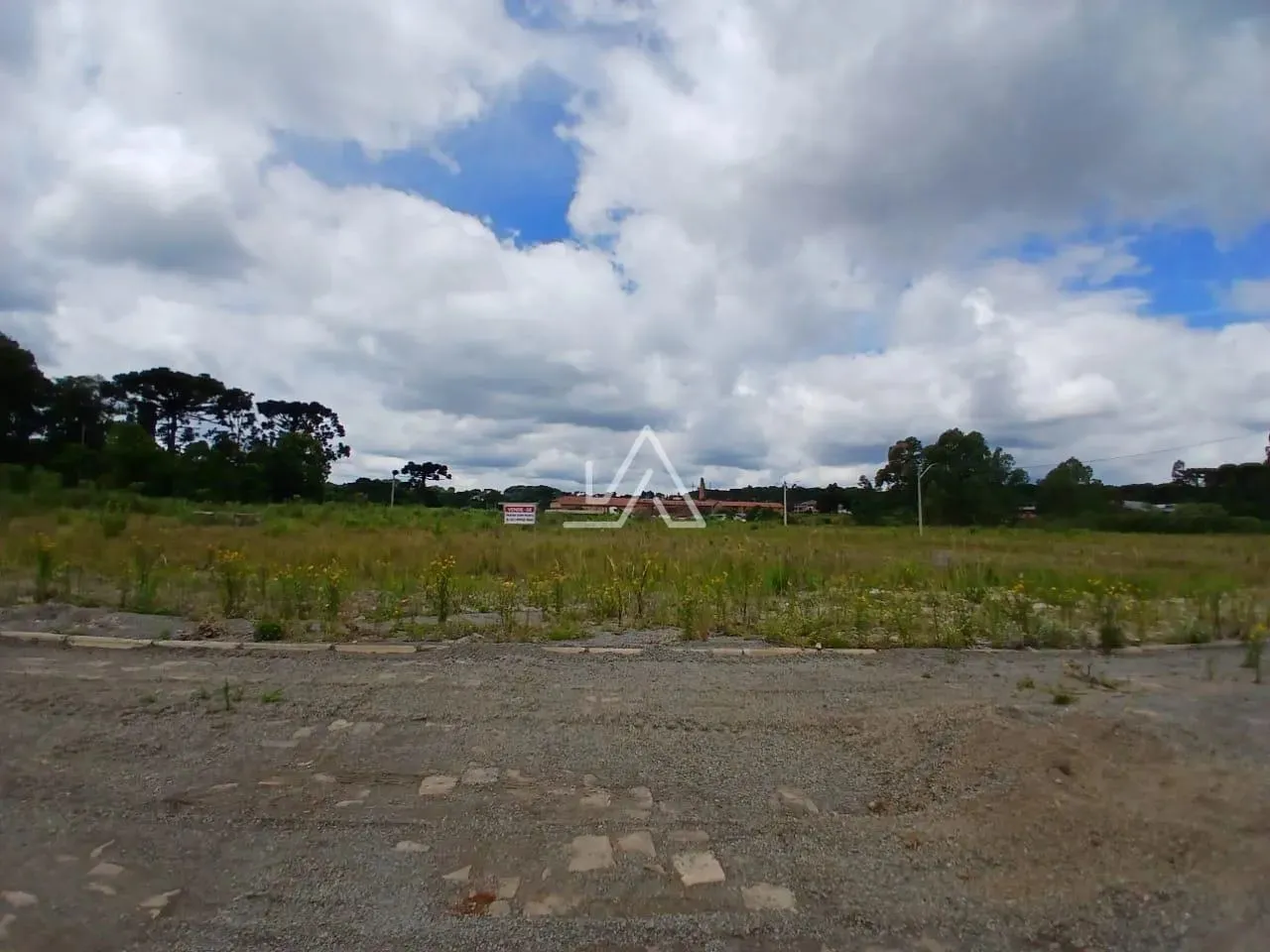 TERRENO 600 METROS QUADRADOS, LOCALIZADO EM ARVOREZINHA
