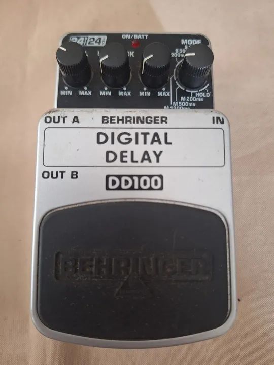 Kit Pedal de Efeito Behringer DD100 Digital Delay e Boss CE-3 Chorus - Foto 5