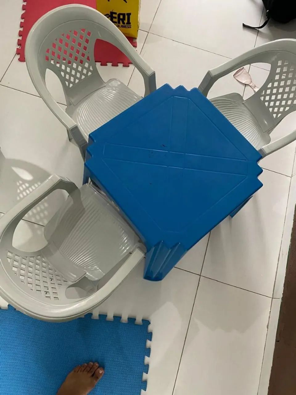 Conjunto Mesa e Cadeiras Infantis - Azul