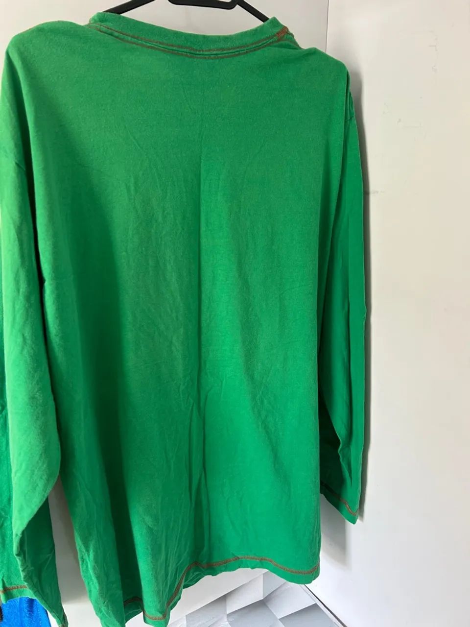 Camiseta Verde com Estampa de Pássaros - Foto 2