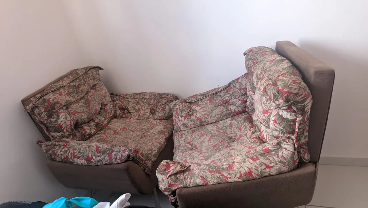 Par de Poltronas de tecido estampado