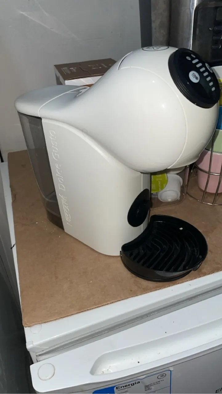 Cafeteira Dolce Gusto Genio