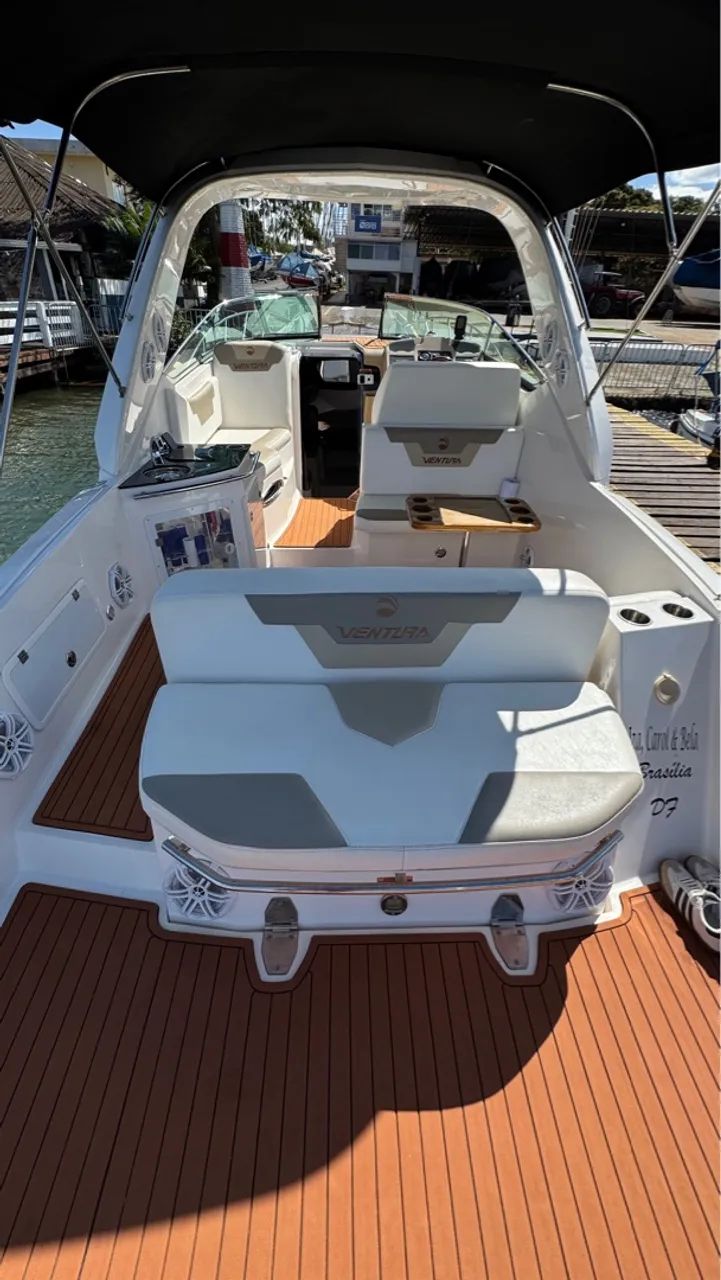 Lancha Ventura 330 Premium com Motor Volvo Pente 8.1 380Hp com apenas 282 horas  - Foto 3