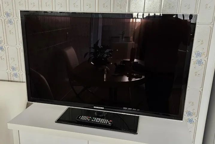 TV Led Samsung 40" com Amazon Fire TV Stick - Foto 4