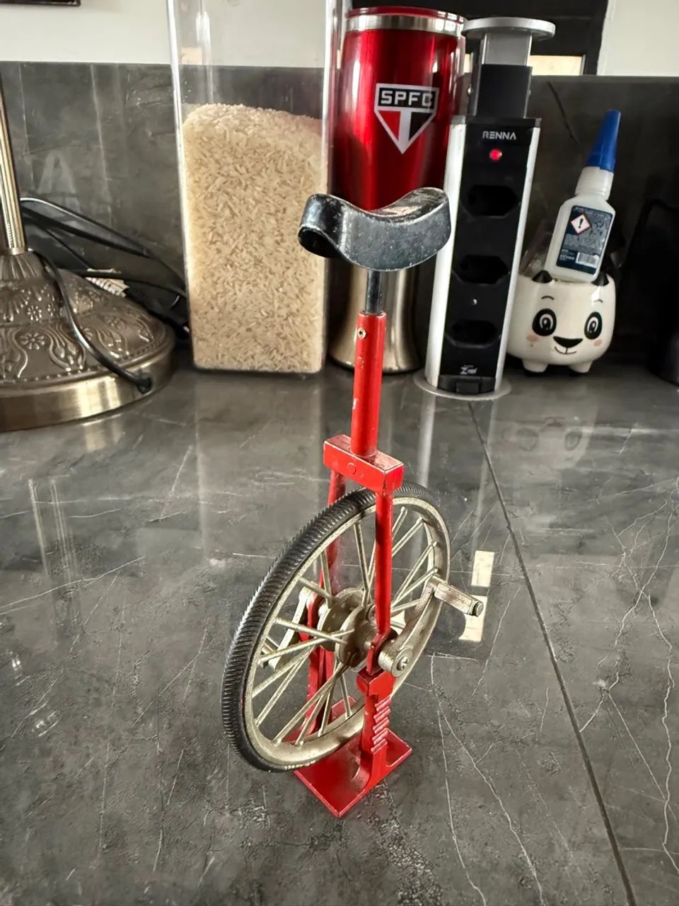 Uniclo de metal vermelho - Foto 3