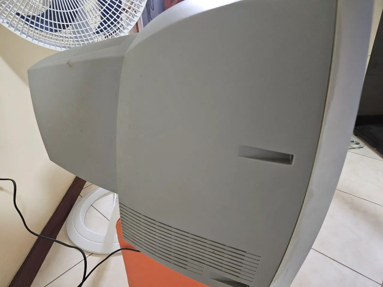 TV Philips 20 polegadas - Foto 4