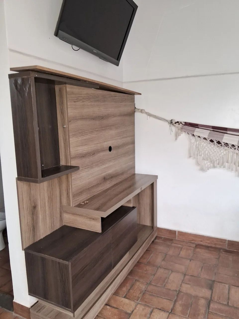 Mesa de jantar e armário  - Foto 4