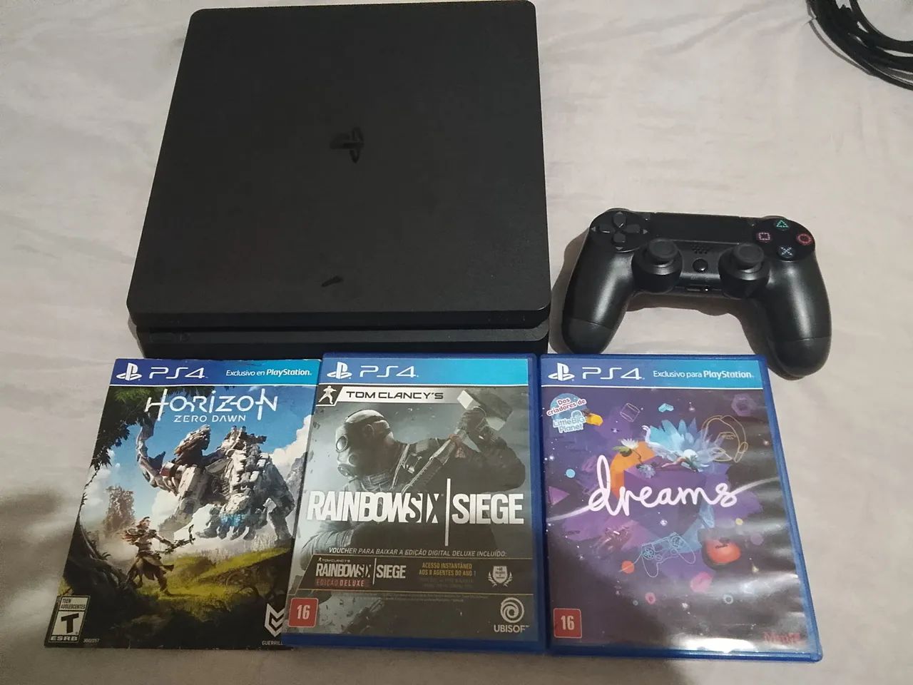 Playstation 4 com 3 jogos promoção 1200 reais, somente venda 