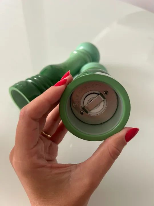 Kit moedor de sal e de pimenta Le Creuset verde - Foto 6