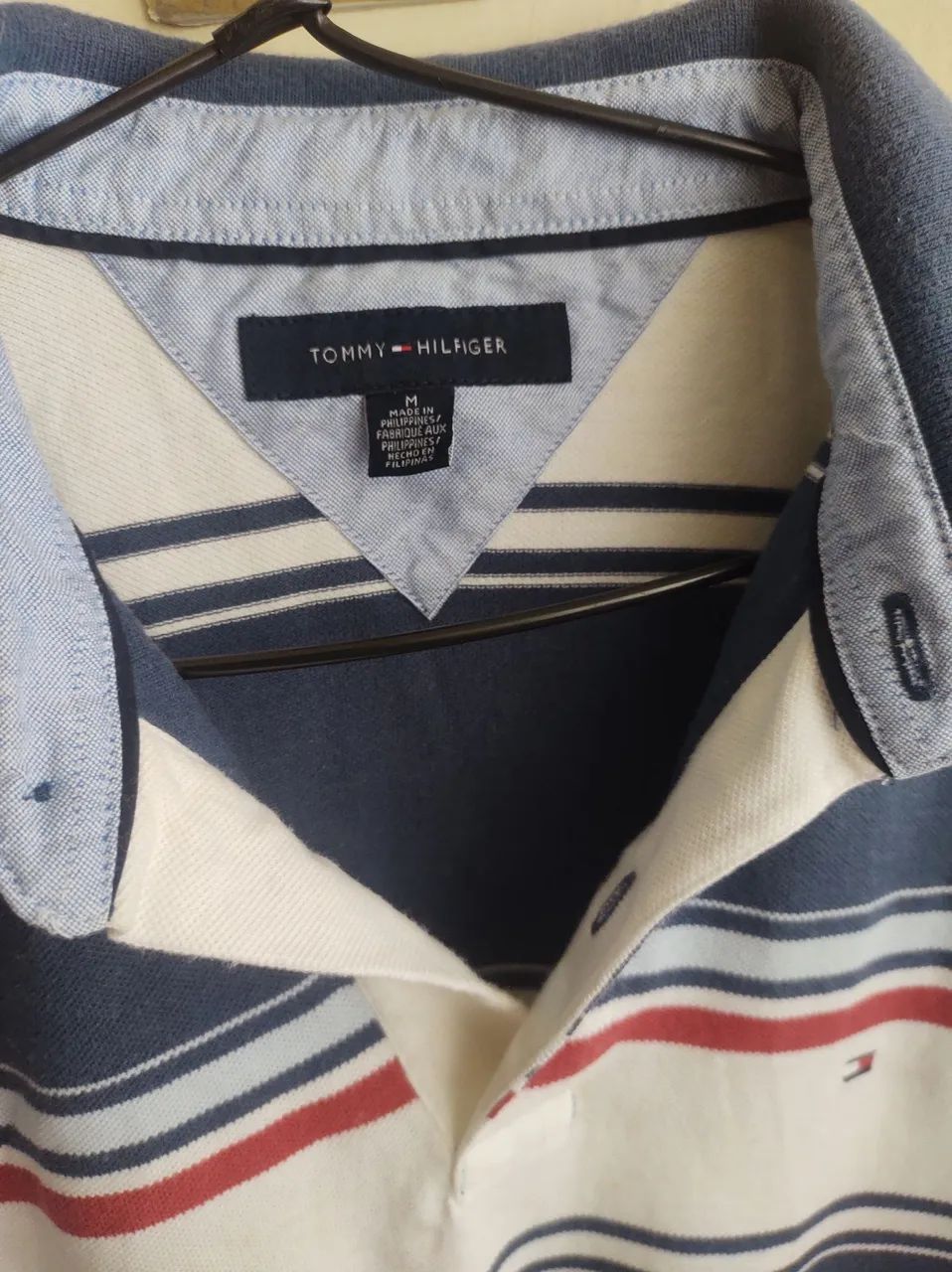 Camisa Polo Tommy Hilfiger Listrada - Clássica - Foto 2