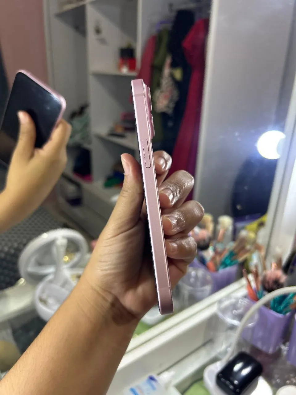 Vende-se iPhone 15