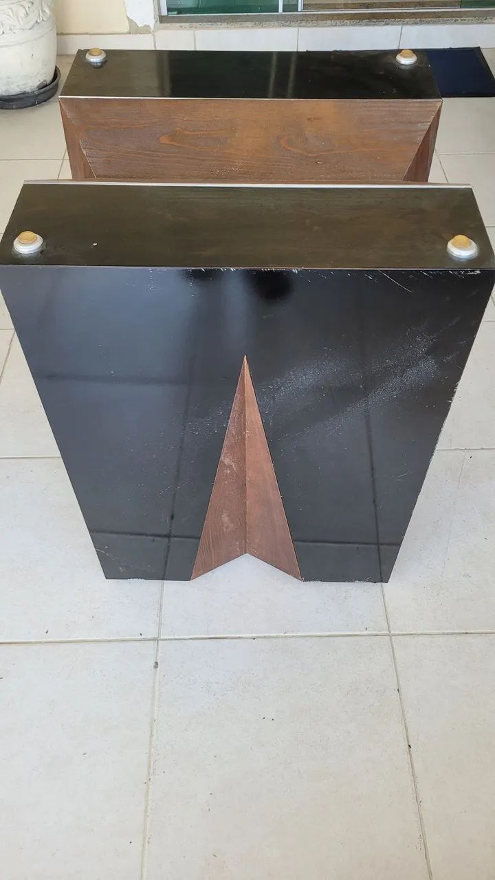 PÉ DE MESA  de centro moderna em madeira e preto - Foto 3