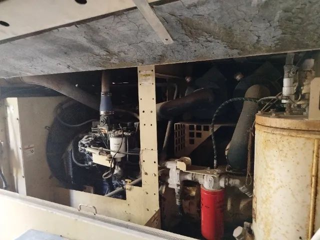 compressor diesel parafuso Ingersoll Rand 2010 - Foto 2