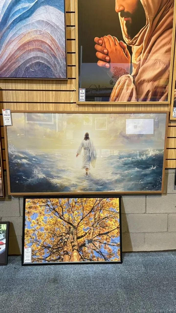 Quadro de Jesus sobre a Agua 