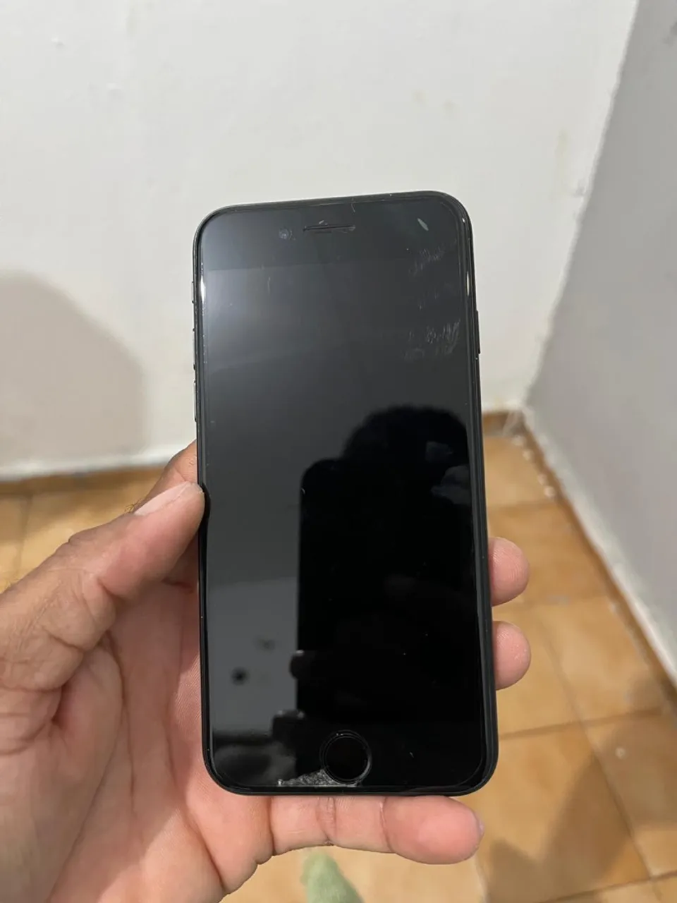 iPhone SE 64GB