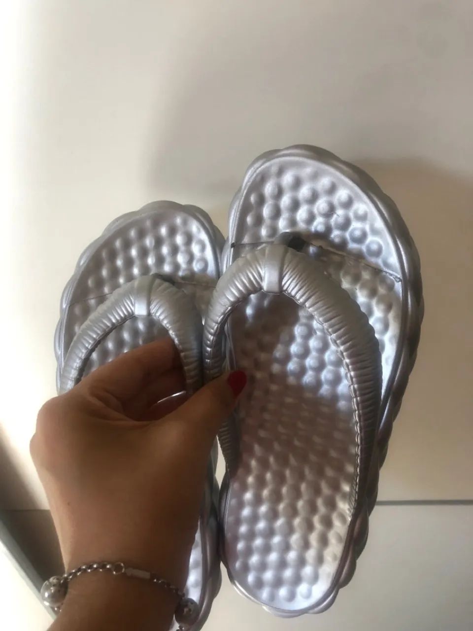 Chinelo Nuvem Feminino Prateado - Conforto e Estilo! - Foto 2