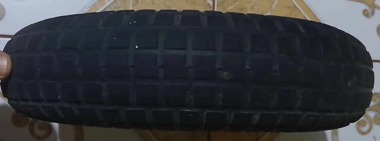 Pneu para carrinho de mão - Foto 3