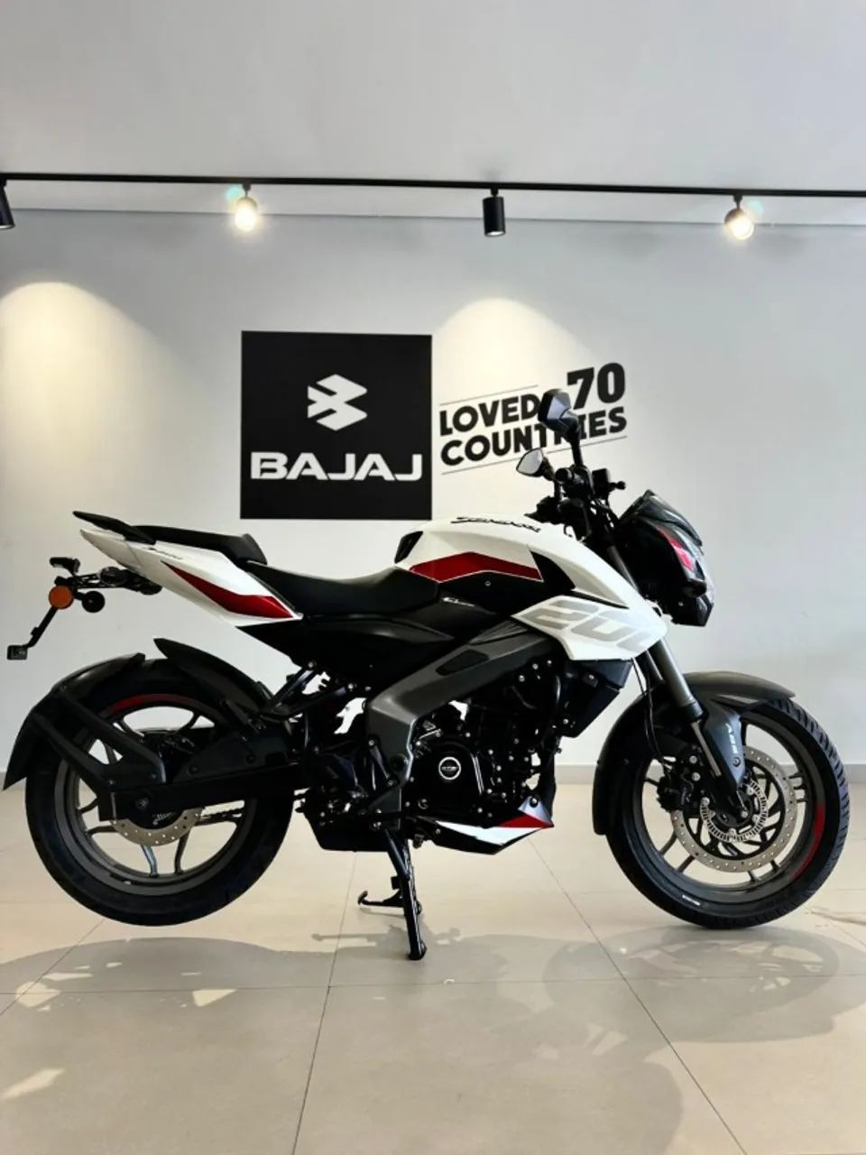 BAJAJ DOMINAR 200  - 0KM - A PRONTA ENTREGA E EMPLACAMENTO GRATIS - Foto 3