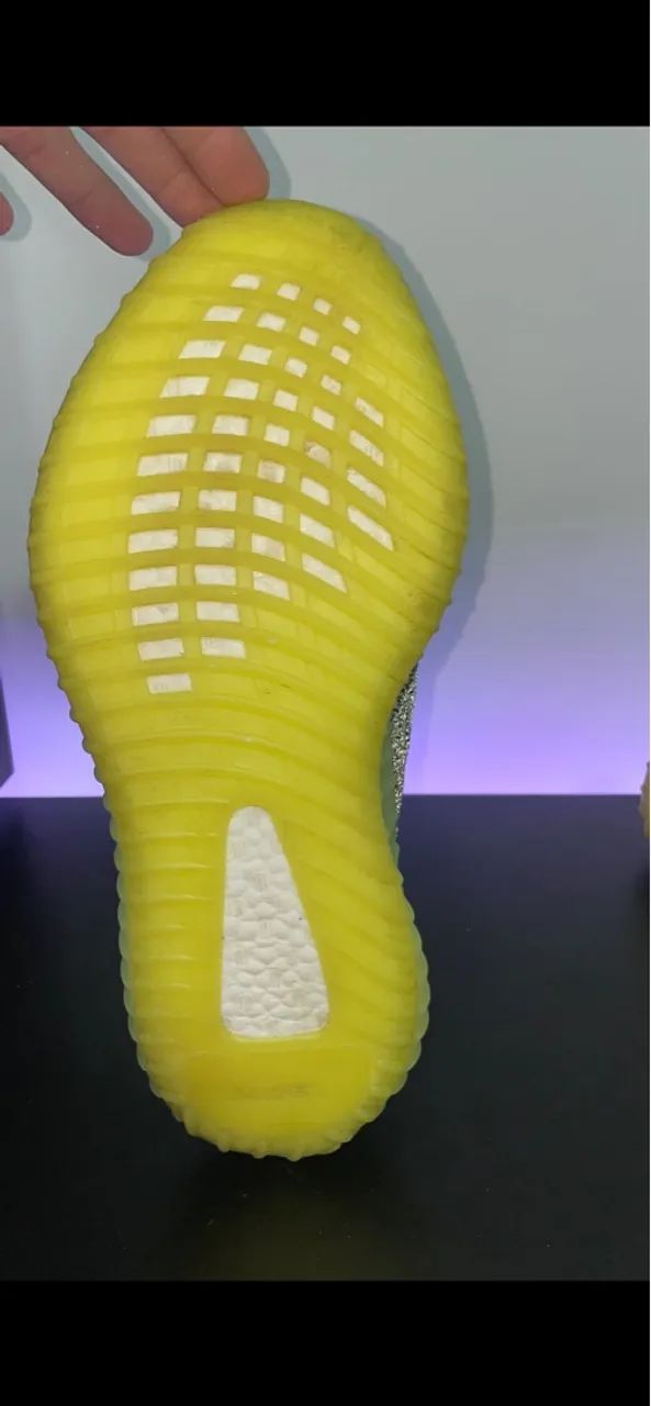 Tênis Adidas Yeezy Boost 350 V2 - Foto 4