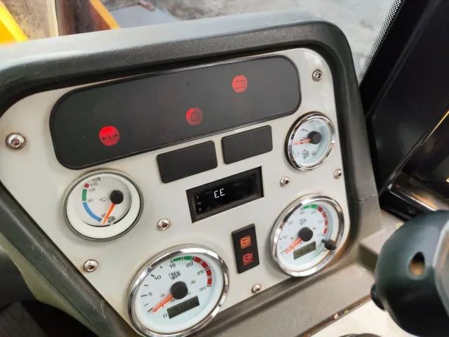  Pá Carregadira JCB 422ZX 12T - Foto 5