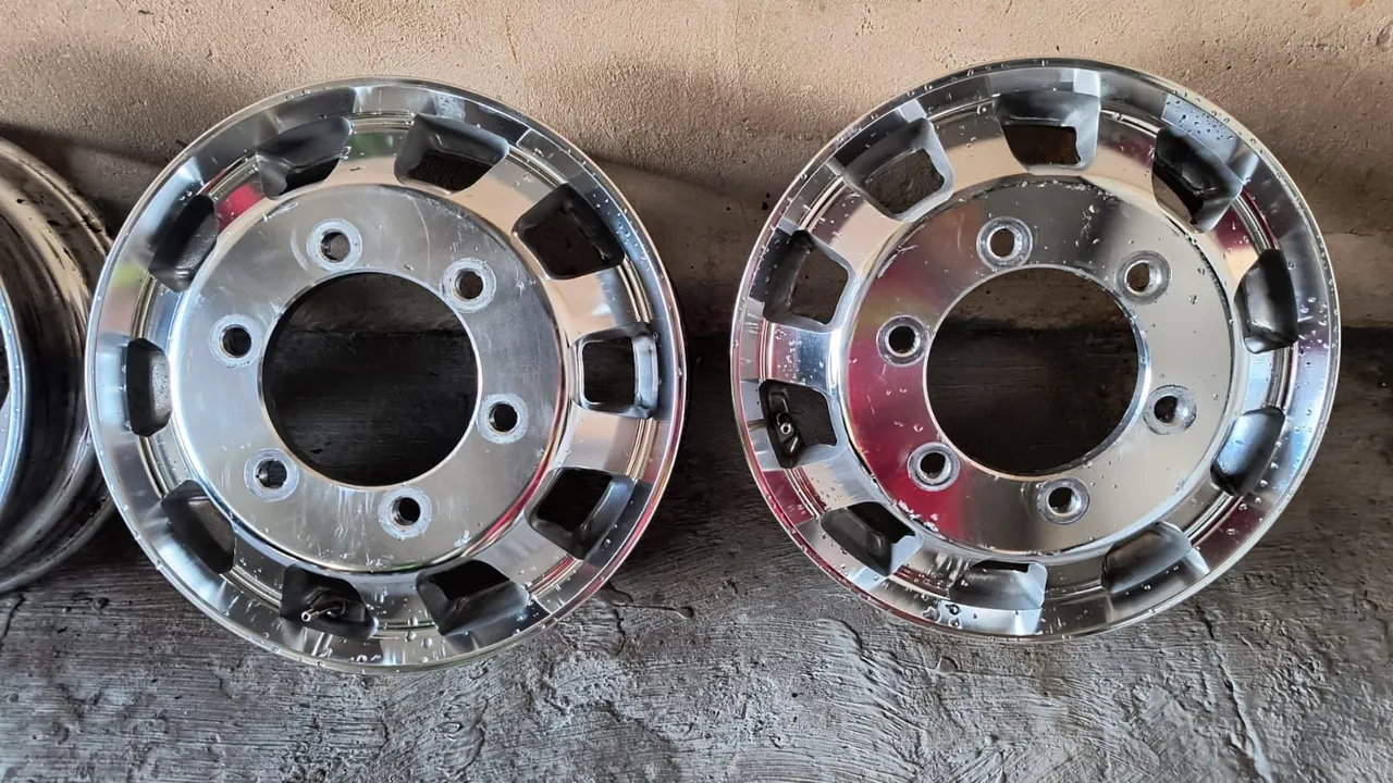 Rodas Cromadas para Caminhão Spide Line aro 17.5