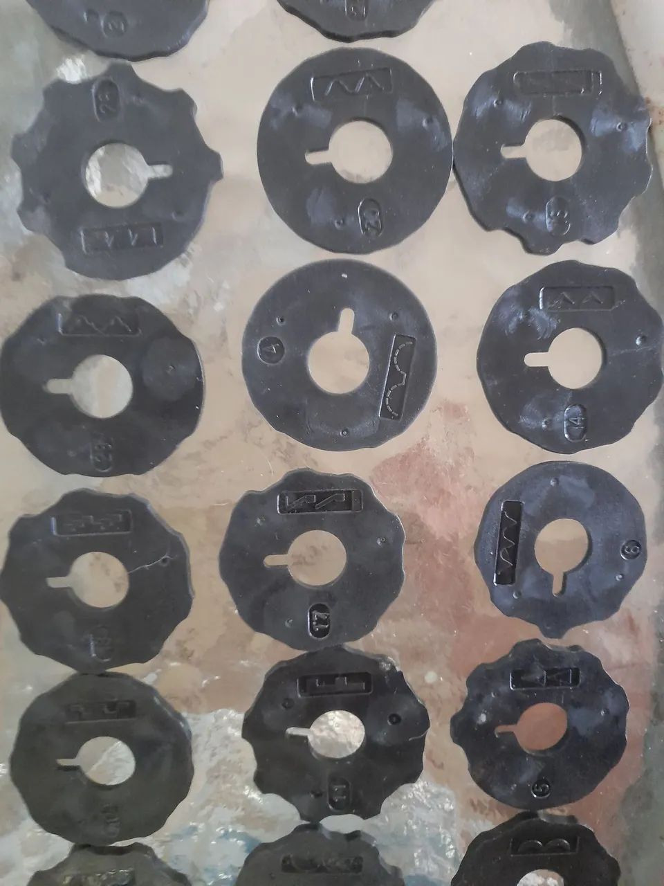 Vendo peças e discos maquina Singer  - Foto 4