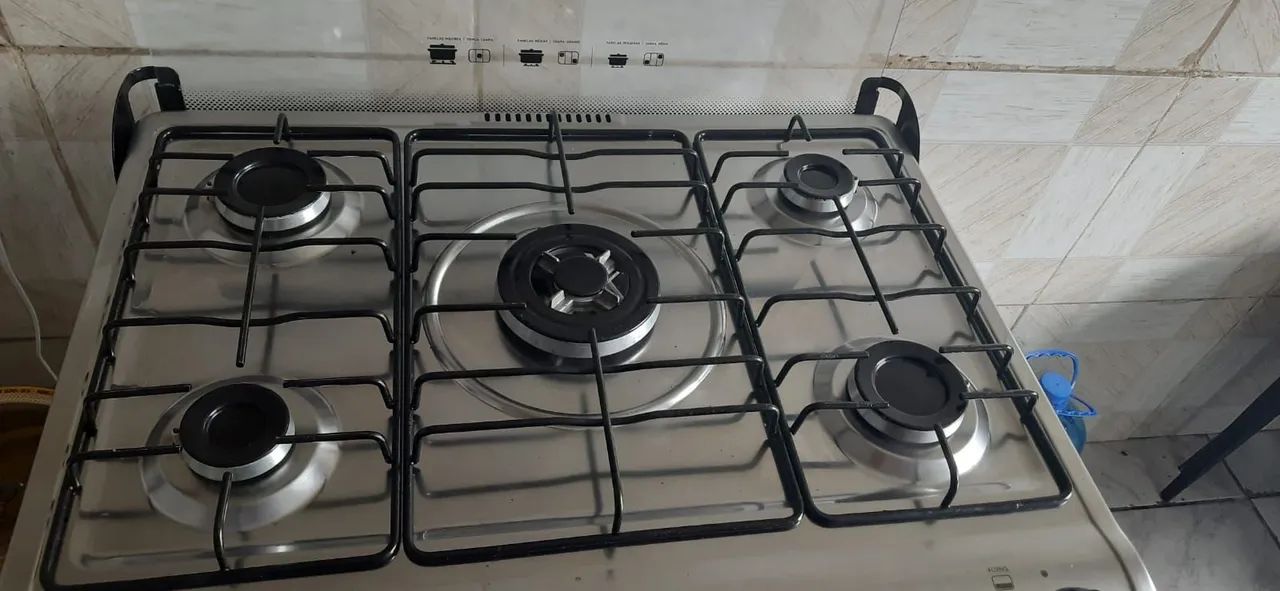 Fogão 5 Bocas + Forno - Usado - Foto 4