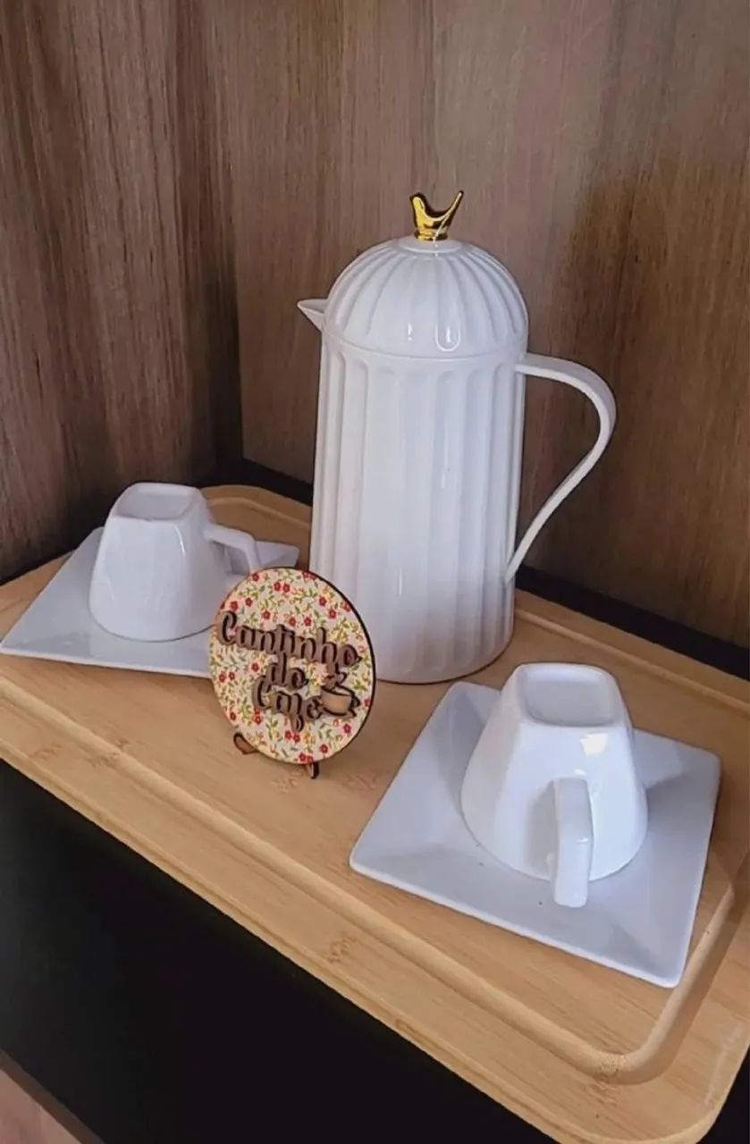 Conjunto de Café com Caneca e Bule