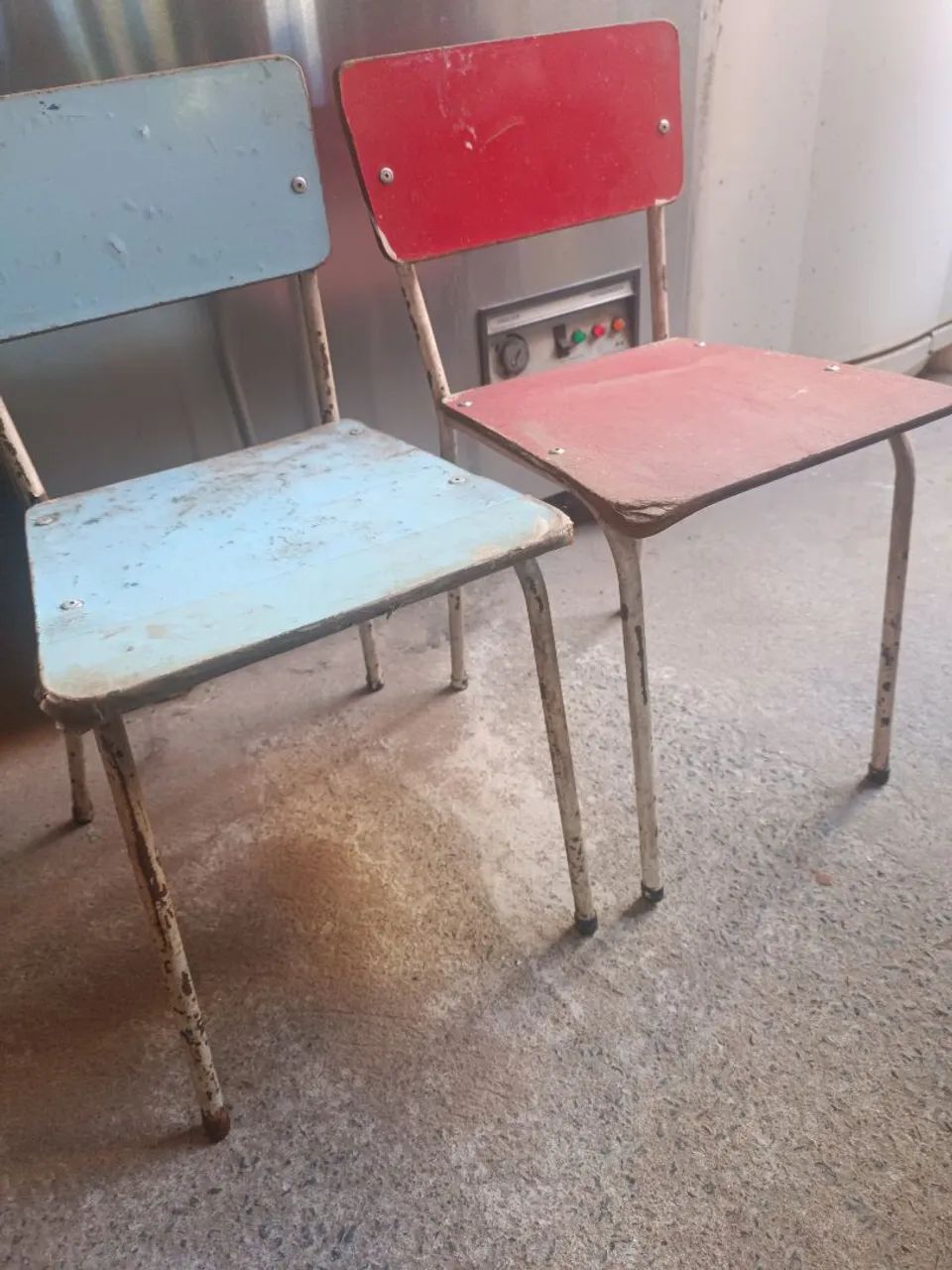 Cadeiras infantis vintage - Azul e vermelha - Foto 2