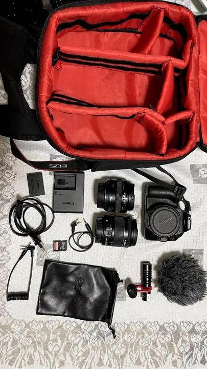 Câmera Canon SL3 - Kit Completo com 2 lentes + microfone + Cartão 128GB + Mochila.