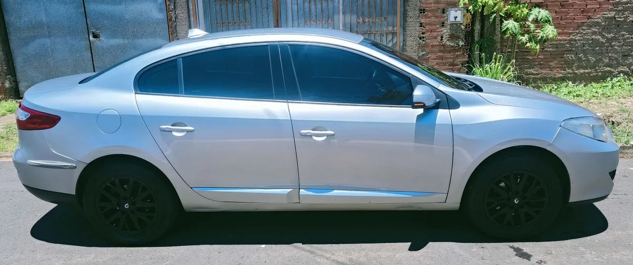 Fluence Dynamique 2.0 16v flex - Foto 3