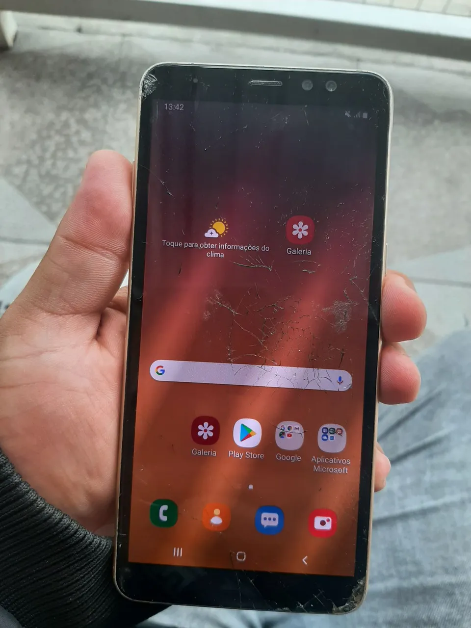 Samsung A8 plus trincado mas funcionando perfeitamente