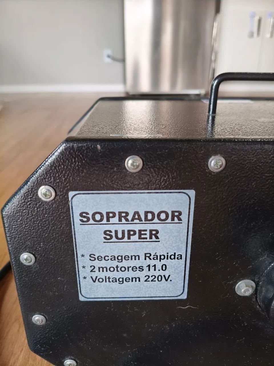 Soprador pet Hard Wind Super 2400W - Foto 3