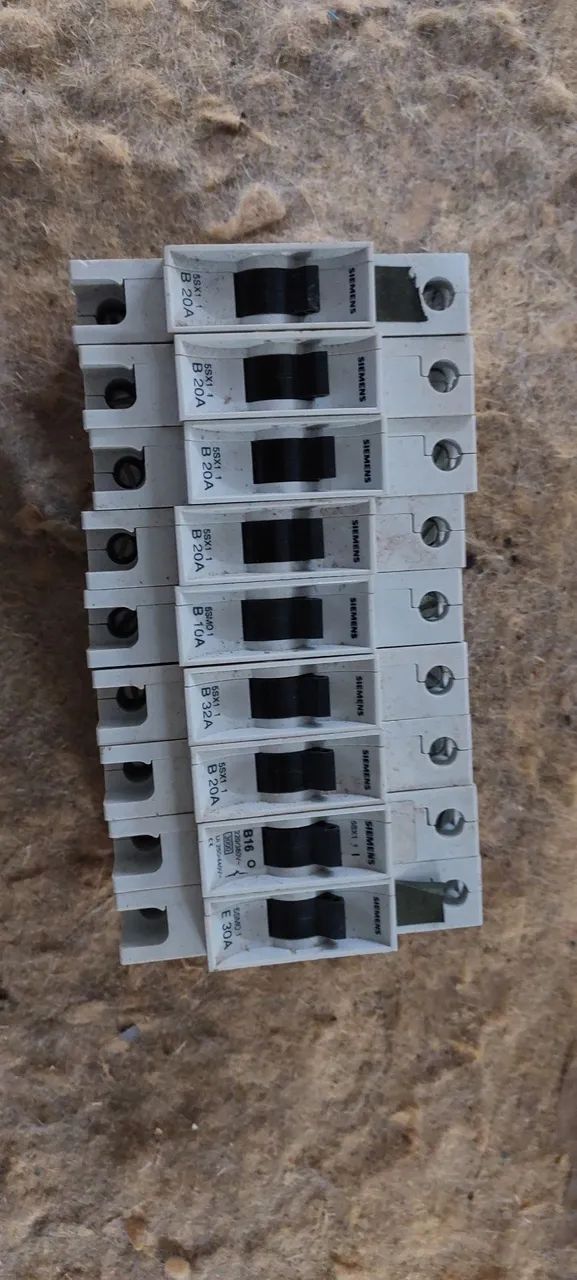 Disjuntores Siemens para Instalação Elétrica - Foto 2