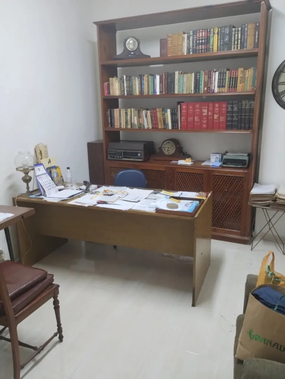 Sala comercial na melhor parte do Méier, junto a comercio e condução e trem.