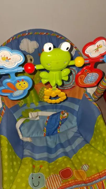 Cadeirinha de Bebê com Brinquedos