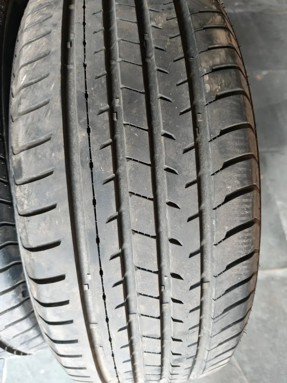 Pneus 225 55 R17 Crossleader - Peças para carros, vans e