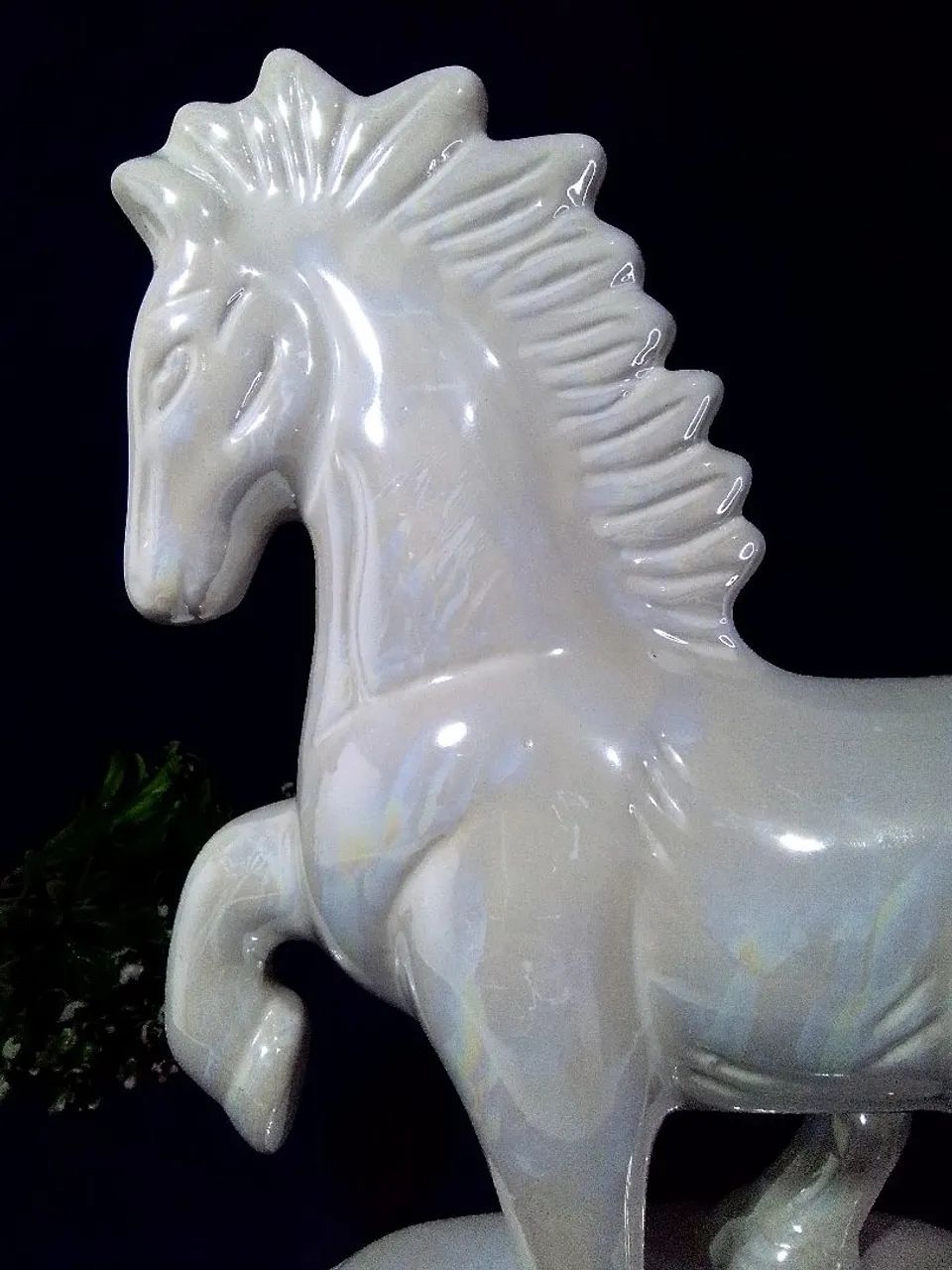 Estatueta de Cavalo em Faiança Perolada - Foto 3