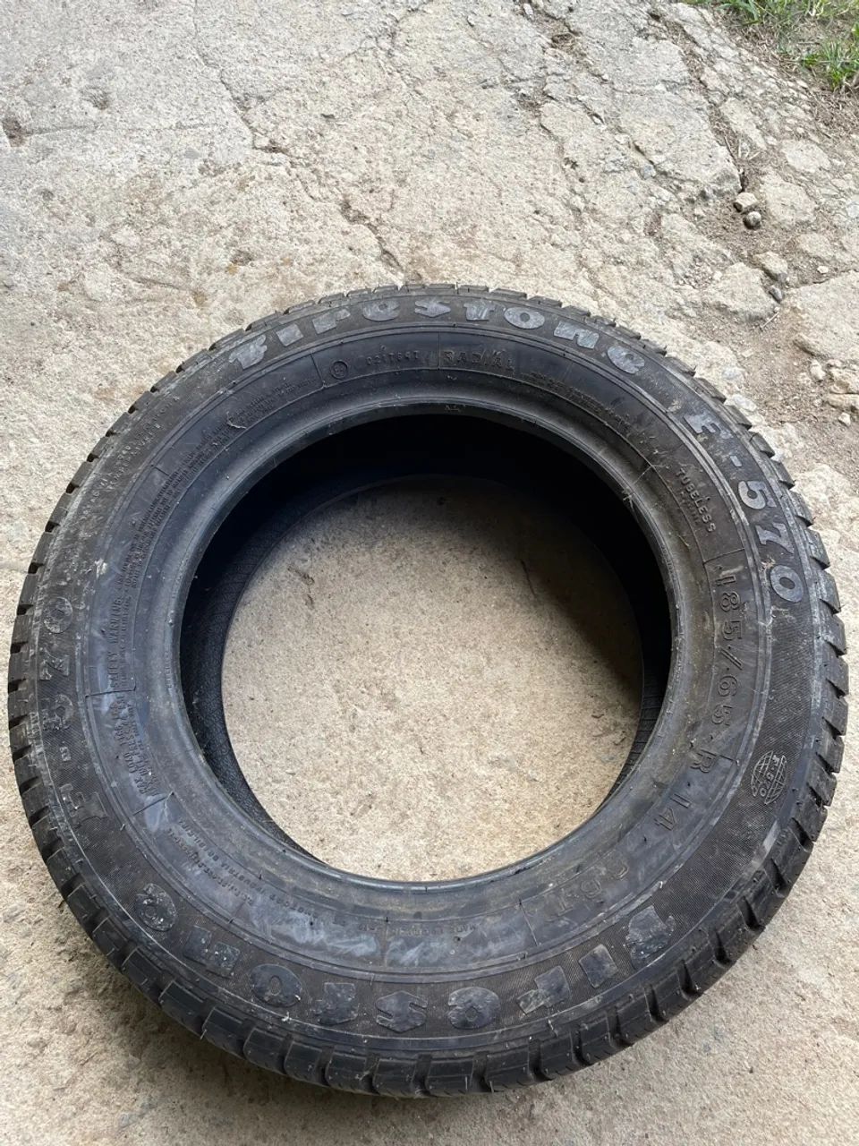 Pneu Firestone de época  - Foto 3