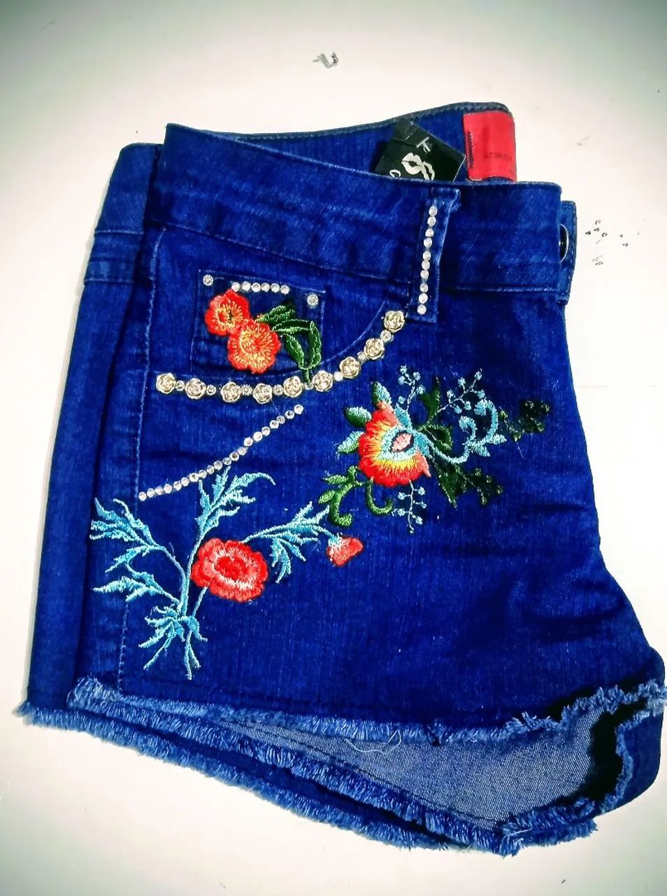 Shorts Jeans Bordado Azul Floral