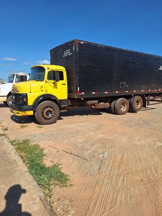 Vendo-se Caminhão bau 1513  - Foto 2