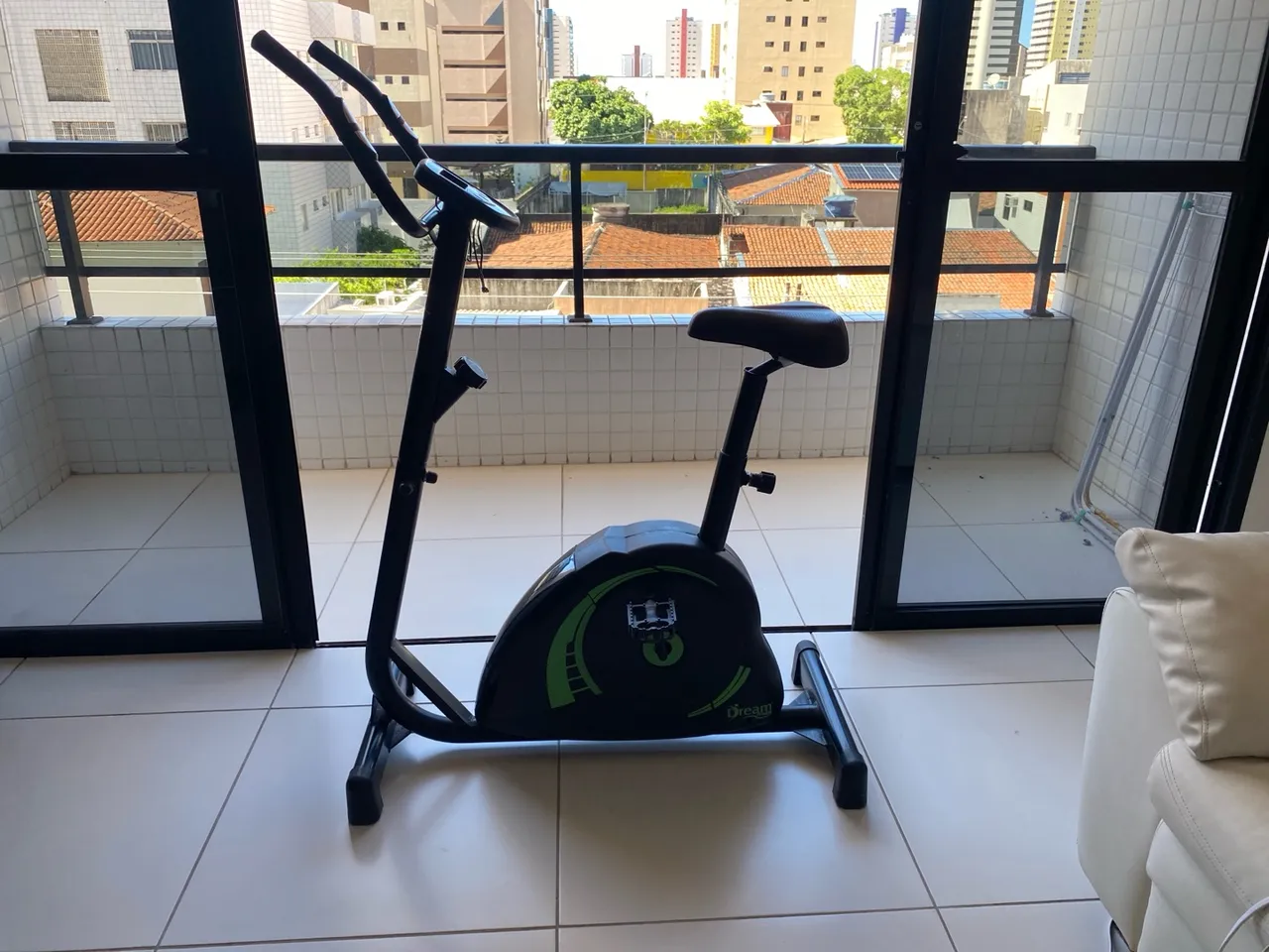 Bicicleta Ergométrica Dream Fitness