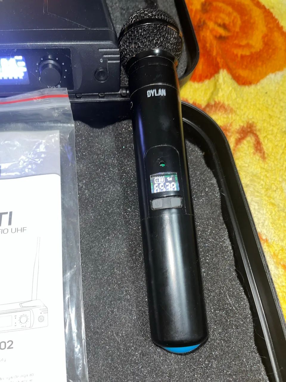 Jogo de microfone profissional  sem fio DYLAN - Foto 3