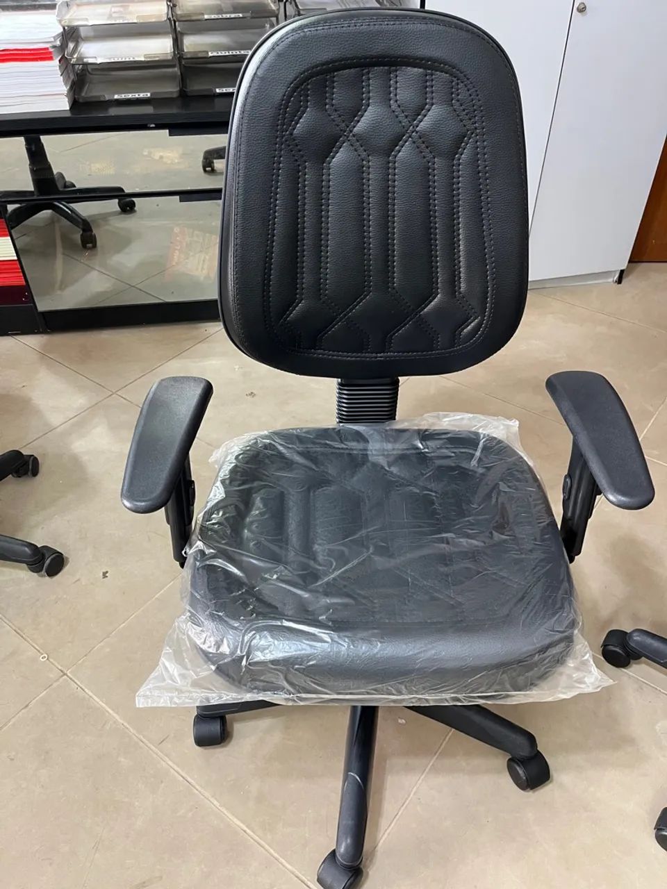 Cadeira de escritório executiva  - Foto 4