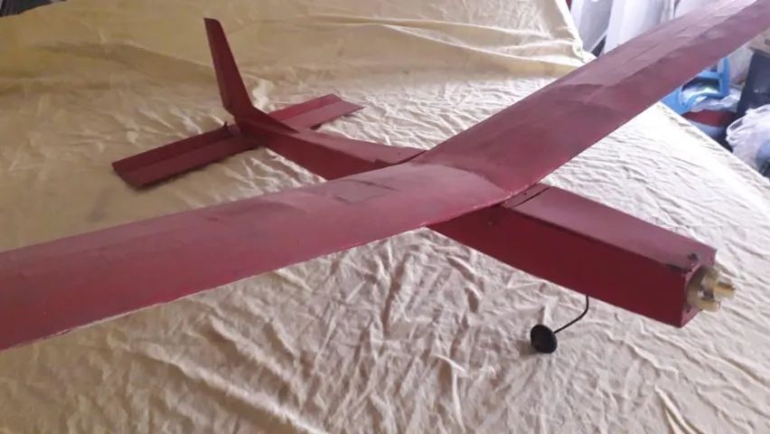 Aeromodelos antigos radio controlados 2 e 4 canais  - Foto 4